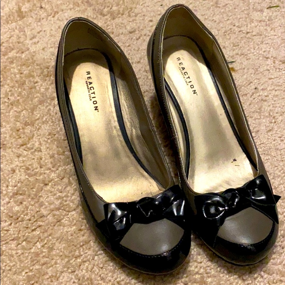 Kenneth Cole Wedges with Bows